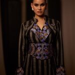 Black Crossover Collar