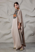 Beige kaftan with pomegranate collar - Image 2