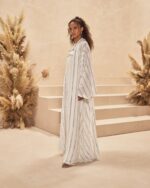White X neck with bisht